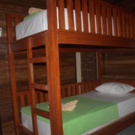 Surya Home Stay Nusa Lembongan  Luaran gambar