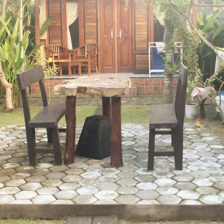 Surya Home Stay Nusa Lembongan  Luaran gambar