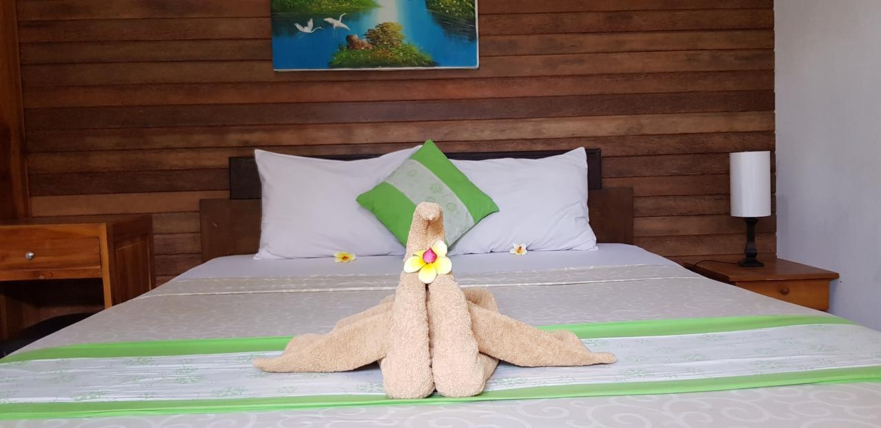 Surya Home Stay Nusa Lembongan  Luaran gambar