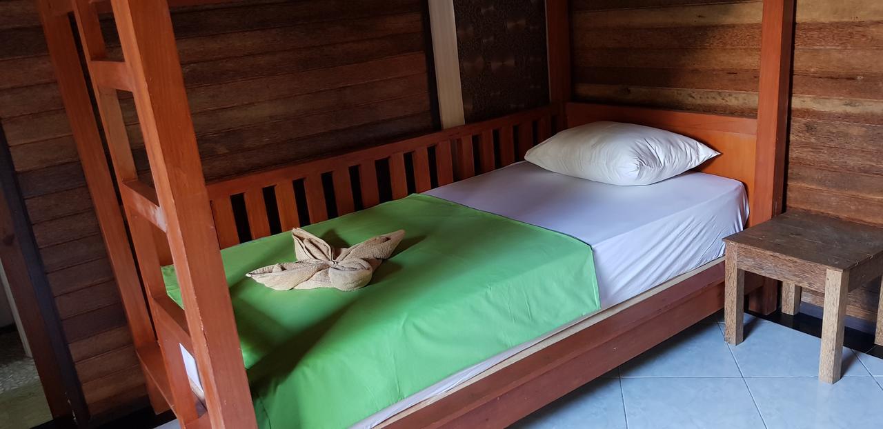 Surya Home Stay Nusa Lembongan  Luaran gambar