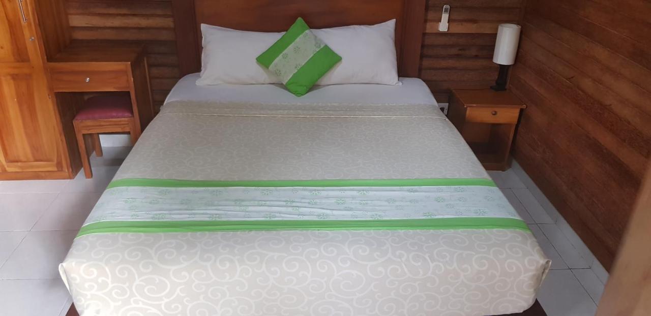 Surya Home Stay Nusa Lembongan  Luaran gambar