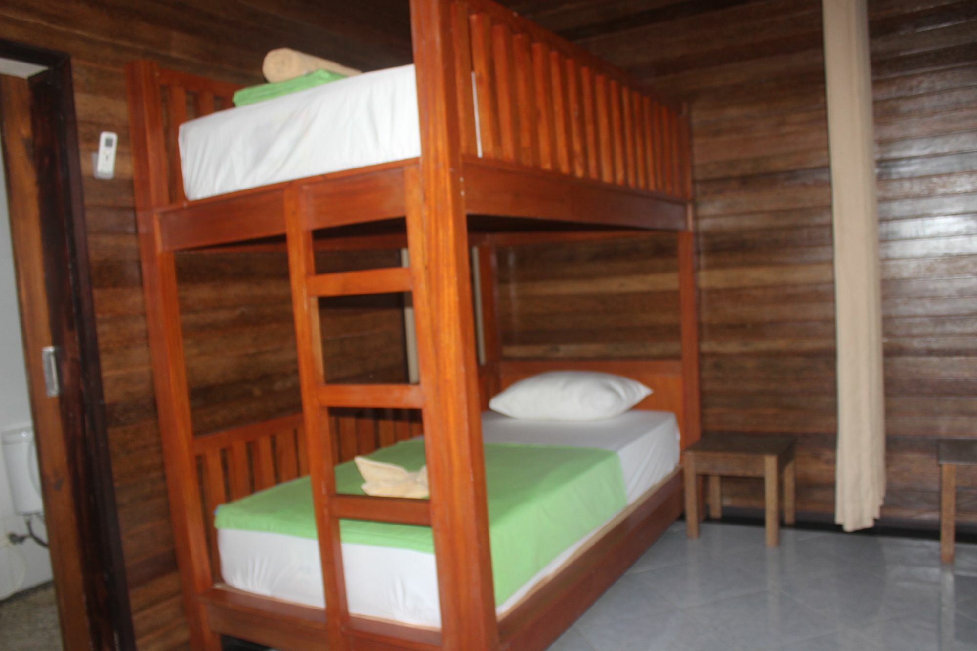 Surya Home Stay Nusa Lembongan  Luaran gambar